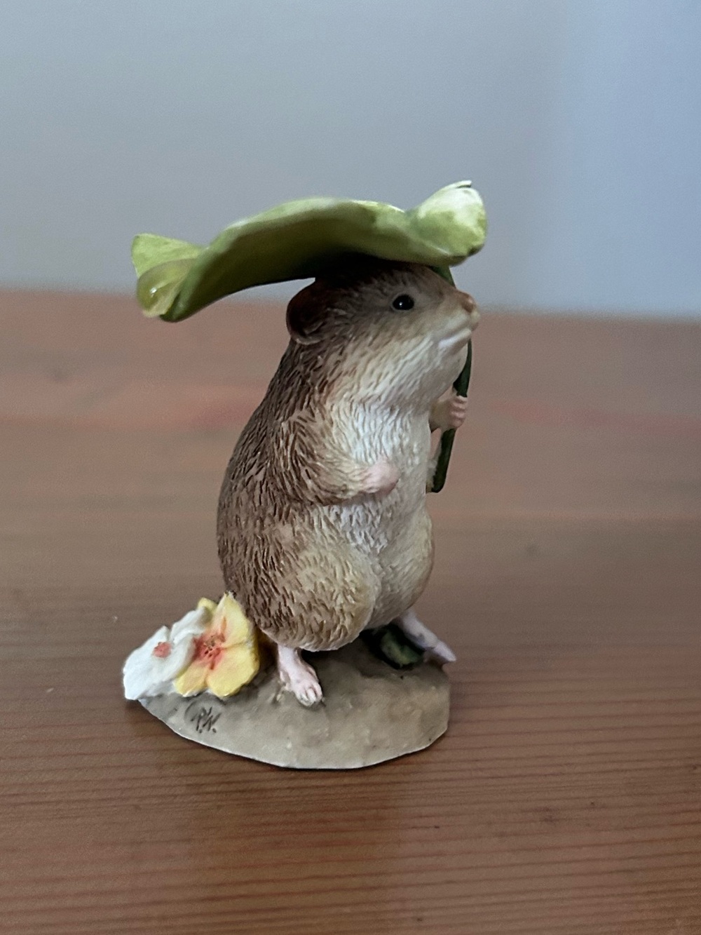 The World of Beatrix Potter ‘Timmy Willie Under Leaf’ mini figurine